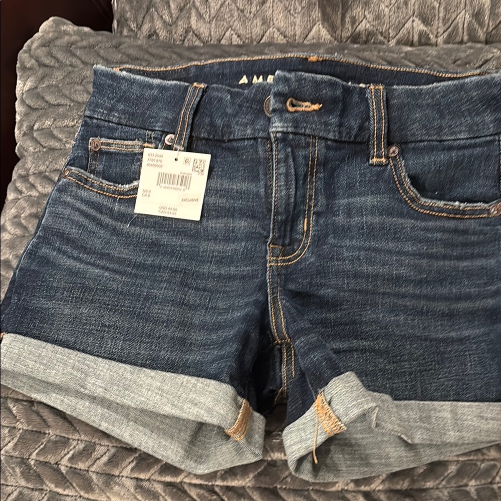 American Eagle Outfitters Blue Jean Shorts Relaxed Cut-Off Style